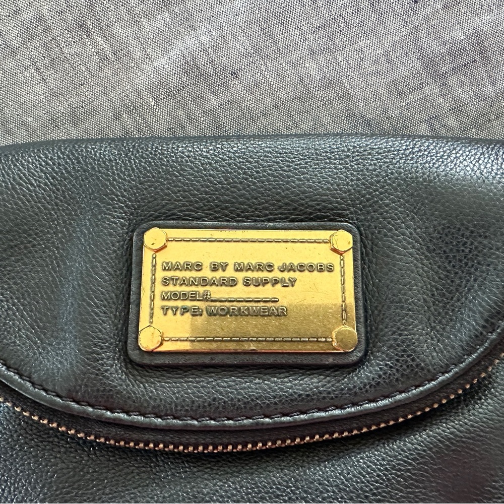 Marc Jacobs Black Leather Crossbody Bag - Picture 8 of 12